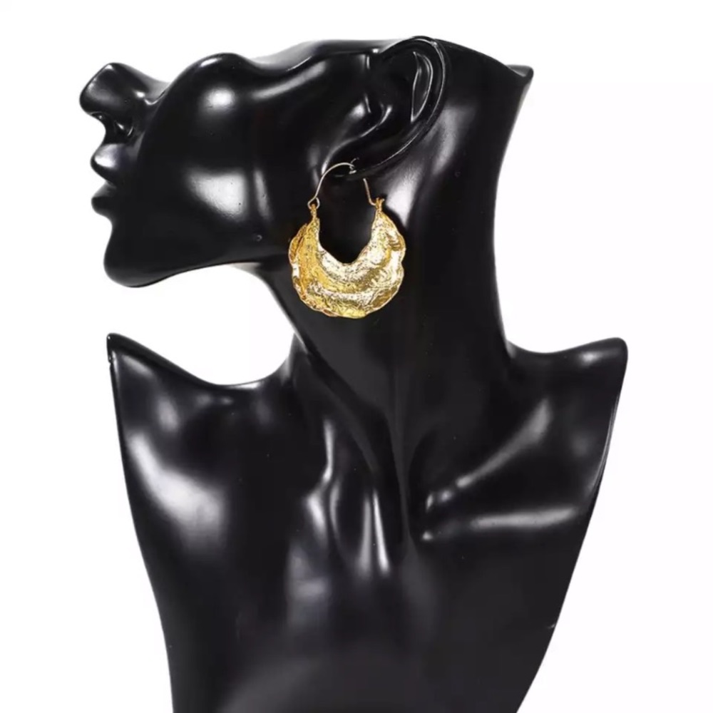 New! Crescent Moon Basket Earrings - Picture 9 of 16